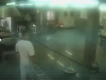 مجموعة تخترق سجن إيفين الإيراني.. شاهد ماذا أظهرت مقاطع الفيديو - وكالة ستيب نيوز