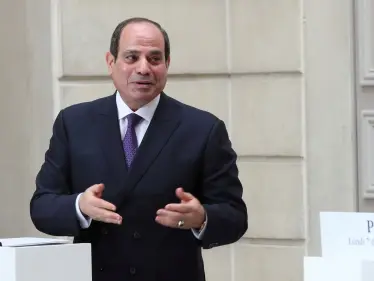 السيسي يصدر قراراً جمهورياً يسمح خلاله لمسؤول مصري بالزواج - وكالة ستيب نيوز