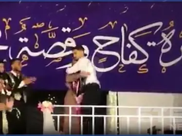 بالفيديو|| "أمي أكبر من كل الجامعة".. فلسطيني رفض إهانة والدته بحفل تكريمه الجامعي - وكالة ستيب نيوز