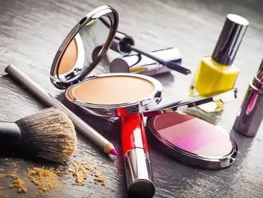 تعرفي سيدتي على افضل ماركات المكياج العالمية.. 5 ماركات أنصحك بتجربتها - وكالة ستيب نيوز