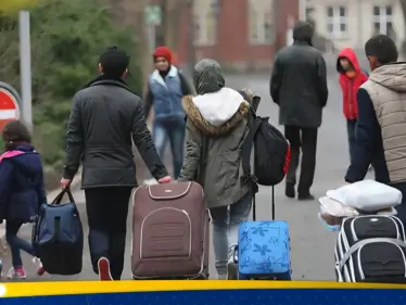 بريطانيا تعتزم اتخاذ خطوة أكثر صرامة لتوطين اللاجئين - وكالة ستيب نيوز