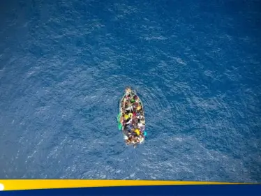 اعتراض قارب يحمل عشرات المهاجرين غير الشرعيين.. ومراسل ستيب يكشف ما يجري قبالة السواحل السورية - وكالة ستيب نيوز