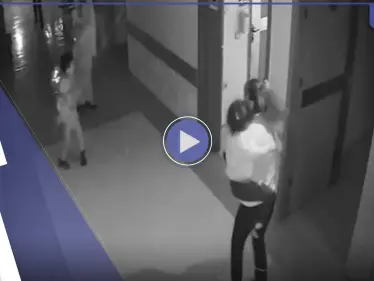 شاهد || ممرضة تركية تُخاطر بحياتها لإنقاذ مرضى أطفال لحظة وقوع الزلزال - وكالة ستيب نيوز