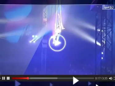 بالفيديو|| لحظة سقوط لاعبة جمباز روسية من ارتفاع عال خلال تأديتها عرضاً بهلوانياً في السيرك - وكالة ستيب نيوز