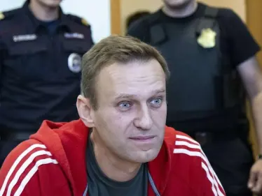 عقب مناشدة الأطباء له.. نافالني يعلن إنهاء إضرابه عن الطعام - وكالة ستيب نيوز