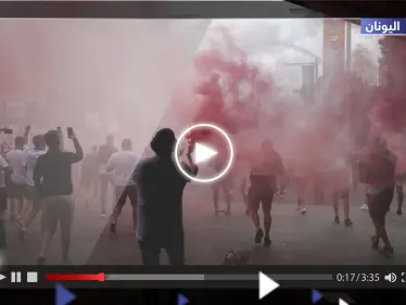 تأجيل مباراة في دوري أبطال أوروبا بسبب مقتل مشجع في أعمال شغب (فيديو) - وكالة ستيب نيوز