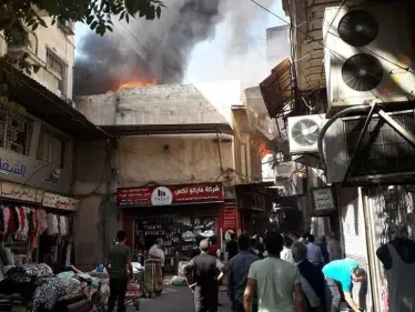 بالفيديو|| حريق ضخم في سوق الحريقة وسط دمشق يوقع قتيل وحالات اختناق - وكالة ستيب نيوز