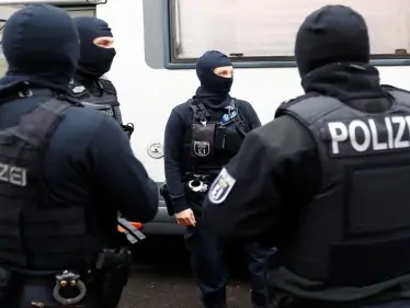 القبض على سوري مشتبه به في التخطيط لمهاجمة كنيس يهودي تزامناً مع "يوم الغفران".. ومصادر تكشف التفاصيل - وكالة ستيب نيوز