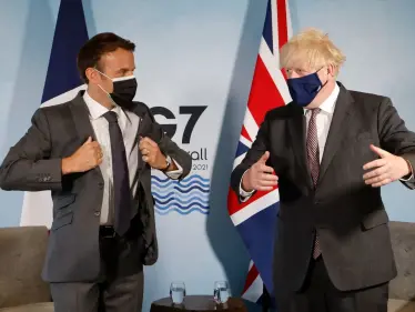 فرنسا تهدد بريطانيا بعقوبات نتيجة خلاف مستمر بينهما بقضية - وكالة ستيب نيوز