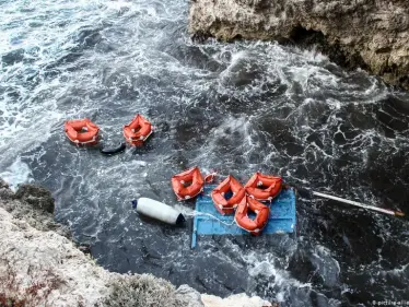 غرق عشرات المهاجرين وإنقاذ آخرين قبالة سواحل تونس وليبيا - وكالة ستيب نيوز