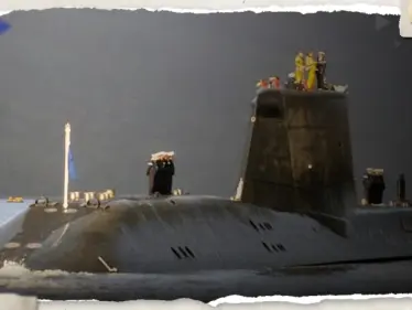 البحرية البريطانية تحقق في العثور على وثائق "حساسة" لغواصة نووية في مرحاض عام - وكالة ستيب نيوز