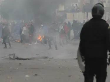 احتجاجات غاضبة في تونس وإحراق لمركز شرطة في صفاقس (فيديو) - وكالة ستيب نيوز