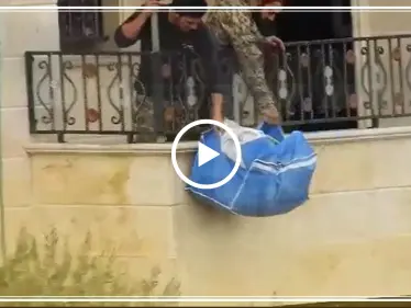 ليست حكرًا على جنود الأسد.. عناصر بفصائل المعارضة يسرقون منزلًا جنوبي إدلب (فيديو) - وكالة ستيب نيوز