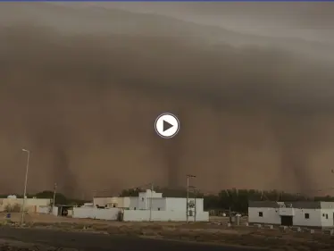 قلبت نهارهم لليل.. عاصفة غبارية هائلة تجتاح العاصمة السعودية والرياض الان يتصدر الترند (فيديو) - وكالة ستيب نيوز