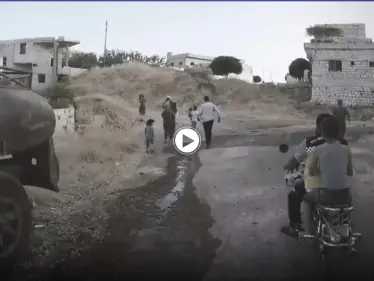 الخوذ البيضاء تنشر فيديو "يحبس الأنفاس" خلال إنقاذهم للمدنيين بجبل الزاوية - وكالة ستيب نيوز