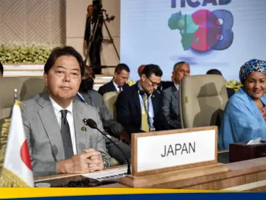 اليابان تطرد ممثلي 