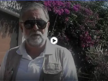 بالفيديو|| البقاء للأمة.. ناشط علوي يسخر من النظام السوري وانتصاراته "الخلبية" وينعي صديقه بشكل ساخر - وكالة ستيب نيوز