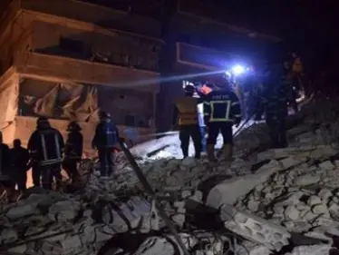 انهيار منزل بمدينة الباب يودي بحياة قاطنيه المهجّرين - وكالة ستيب نيوز