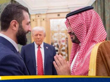 بعد لقاء أحمد الشرع.. ترامب يدرس تطبيع العلاقات مع سوريا - وكالة ستيب نيوز