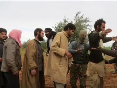 خاص || التحالف يُسلّم معتقلين من داعش وفقًا للاتفاق، والأخير يُهرّب العشرات من مقاتليه نحو الأنبار - وكالة ستيب نيوز