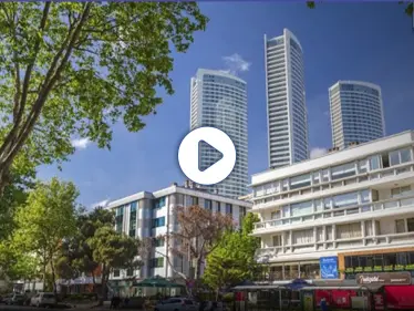 بالفيديو|| "اذهبي من هنا".. رجل تركي يضرب مسنة صومالية بعنف وسط شارع في أنقرة - وكالة ستيب نيوز