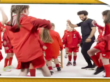 محمد صلاح "صانع السعادة" لناشئات ليفربول في برنامج "كوب كيدز" - وكالة ستيب نيوز