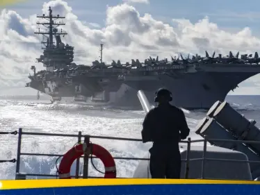 البنتاغون يكشف نوع السلاح الذي استهدفت به الولايات المتحدة وبريطانيا مواقع ميليشيا الحوثي باليمن.. وتفاصيل العملية - وكالة ستيب نيوز