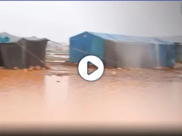 عدسة ستيب نيوز ترصد الأوضاع المأساوية للنازحين في مخيم أم الجرن شمال إدلب - وكالة ستيب نيوز