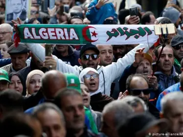 قرار رئاسي حول 59 معتقلاً في الجزائر شاركوا بمظاهرات ضد الحكومة - وكالة ستيب نيوز