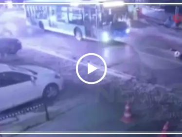 مشهد مروّع.. حافلة تدهس سوري وزوجته وطفله وسط إسطنبول - وكالة ستيب نيوز