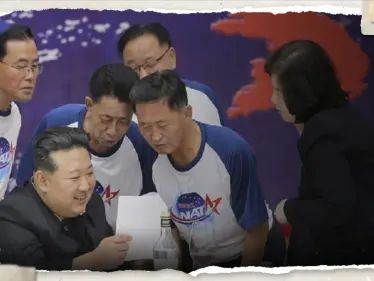 كيم جونغ أون يشاهد صوراً بثها قمر تجسس كوري لقواعد أمريكية وقناة السويس - وكالة ستيب نيوز