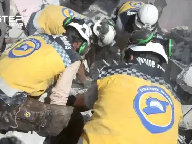 اللحظات الأولى للمجزرة التي وقعت في قرية معرشورين بعد قصف الطيران السوري بريف إدلب - وكالة ستيب نيوز