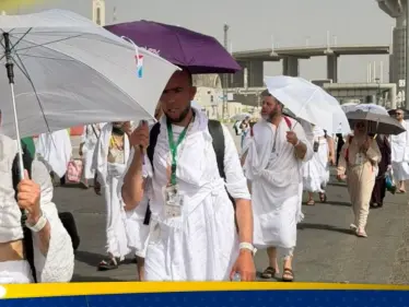 حجاج بيت الله الحرام يتوافدون إلى "منى" لقضاء يوم التروية - وكالة ستيب نيوز