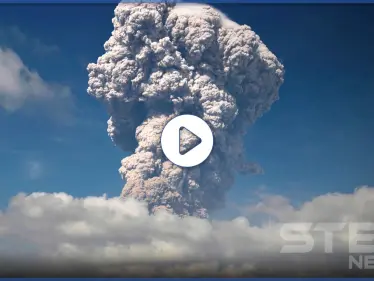 بالفيديو|| بركان سبق وتسبب بمقتل المئات يعود للنشاط والثوران مغلقاً المجال الجوي بهذا البلد - وكالة ستيب نيوز