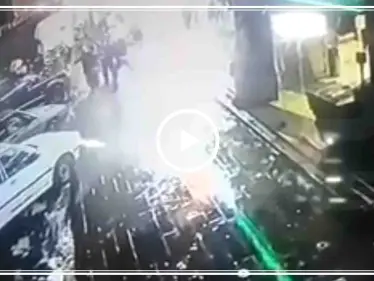 شاهد بالفيديو|| عراك بين شبان وسط السويداء ينتهي بإطلاق النار على أحدهم أمام الملأ - وكالة ستيب نيوز