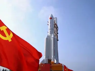 الصين تطلق صاروخاً يحمل مركبة شحن فضائية إلى محطتها الخاصة (فيديو) - وكالة ستيب نيوز