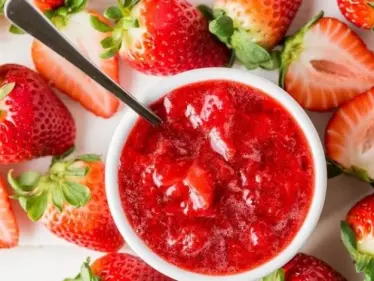 بالخطوات طريقة عمل صوص الفراولة في 5 دقائق - وكالة ستيب نيوز