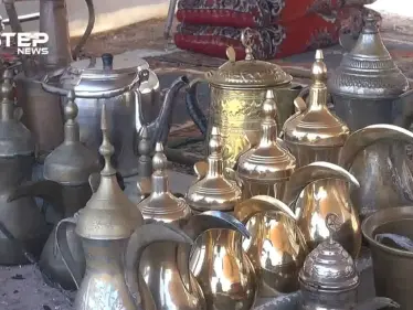 شاهد طريقة تحضير القهوة العربية التي تُعد إحدى العلامات المميزة للعشائر العربية - وكالة ستيب نيوز