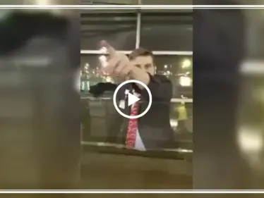 موظف تركي يعتدي بالضرب على بريطاني مسلم في مطار اسطنبول (فيديو) - وكالة ستيب نيوز