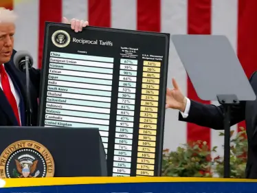 "المليارات تتدفق".. أمريكا تبدأ فرض التعريفات الجمركية الجديدة - وكالة ستيب نيوز