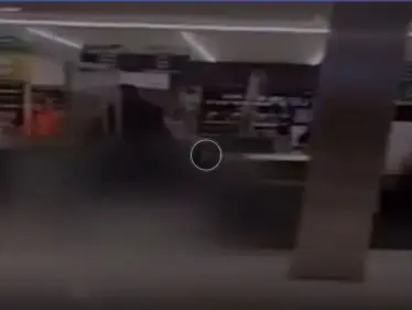 بالفيديو|| أحد عناصر داعش يثير الذعر في مركز للتسوق بنيوزيلندا ويوقع إصابات قبل أن يُقتل - وكالة ستيب نيوز