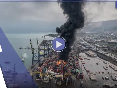 شاهد || حريق ميناء إسكندرون الذي خلّفه الزلزال يزداد اتساعاً - وكالة ستيب نيوز