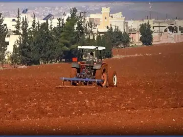 بين قصف النظام السوري والخوف من النزوح.. مزارعون غربي حلب يبدأون بزراعة أراضيهم لهذا العام - وكالة ستيب نيوز