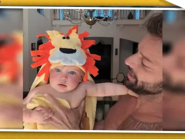 الفنان العالمي "ريكي مارتن" ينشر صورة طفلته الجديدة من زوجه السوري - وكالة ستيب نيوز