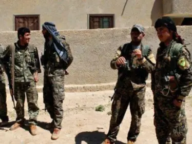 عشرات الحواجز لـ"قسد" داخل مدينة الرقة وحملة اعتقالات تطال الشباب والنازحين - وكالة ستيب نيوز