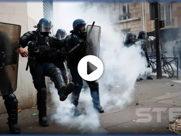 بالفيديو|| حالات اختناق بعد أعمال شغب ومواجهات مع الشرطة في باريس.. وماكرون يعلن موقفه - وكالة ستيب نيوز