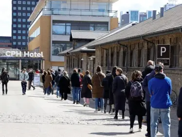 ثاني دولة خليجية تعلن تسجيل أول إصابة بأوميكرون.. والدنمارك تعلن مشاركة أحد المصابين بحفل غنائي ضخم - وكالة ستيب نيوز