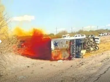 بالفيديو|| انقلاب شاحنة محملة بحمض النتريك يثير "ذعراً" في الولايات المتحدة بعد تحذيرٍ حكومي - وكالة ستيب نيوز