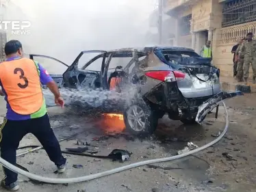 اللحظات الأولى لانفجار عبوة ناسفة داخل سيارة أحد المدنيين بمدينة عفرين في ريف حلب - وكالة ستيب نيوز