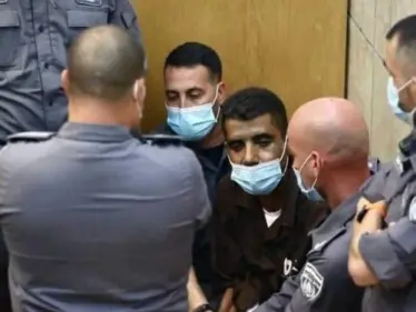 مصلحة السجون الإسرائيلية تعتدي بالضرب على أسرى سجن جلبوع وعلى محاميهم داخل قاعة المحكمة - وكالة ستيب نيوز